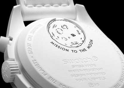 Swatch x Omega Bioceramic Moonswatch Mission To Moonphase Snoopy (SO33W700)