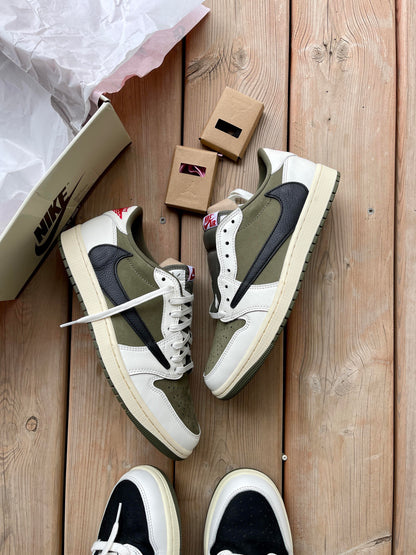 Jordan 1 Retro Low OG SP Travis Scott Medium Olive